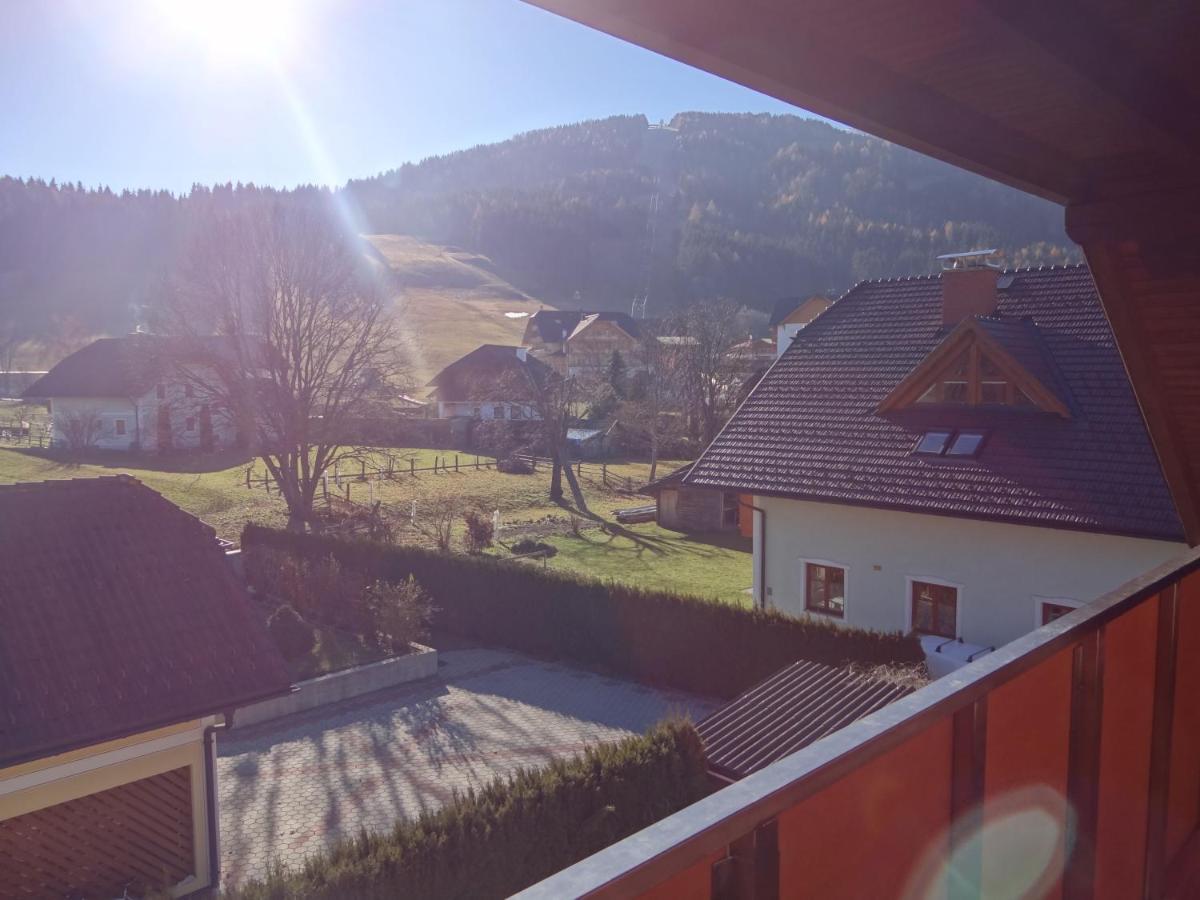 Апартаменты Haus Edelweiss Санкт-Маргаретен-им-Лунгау Экстерьер фото
